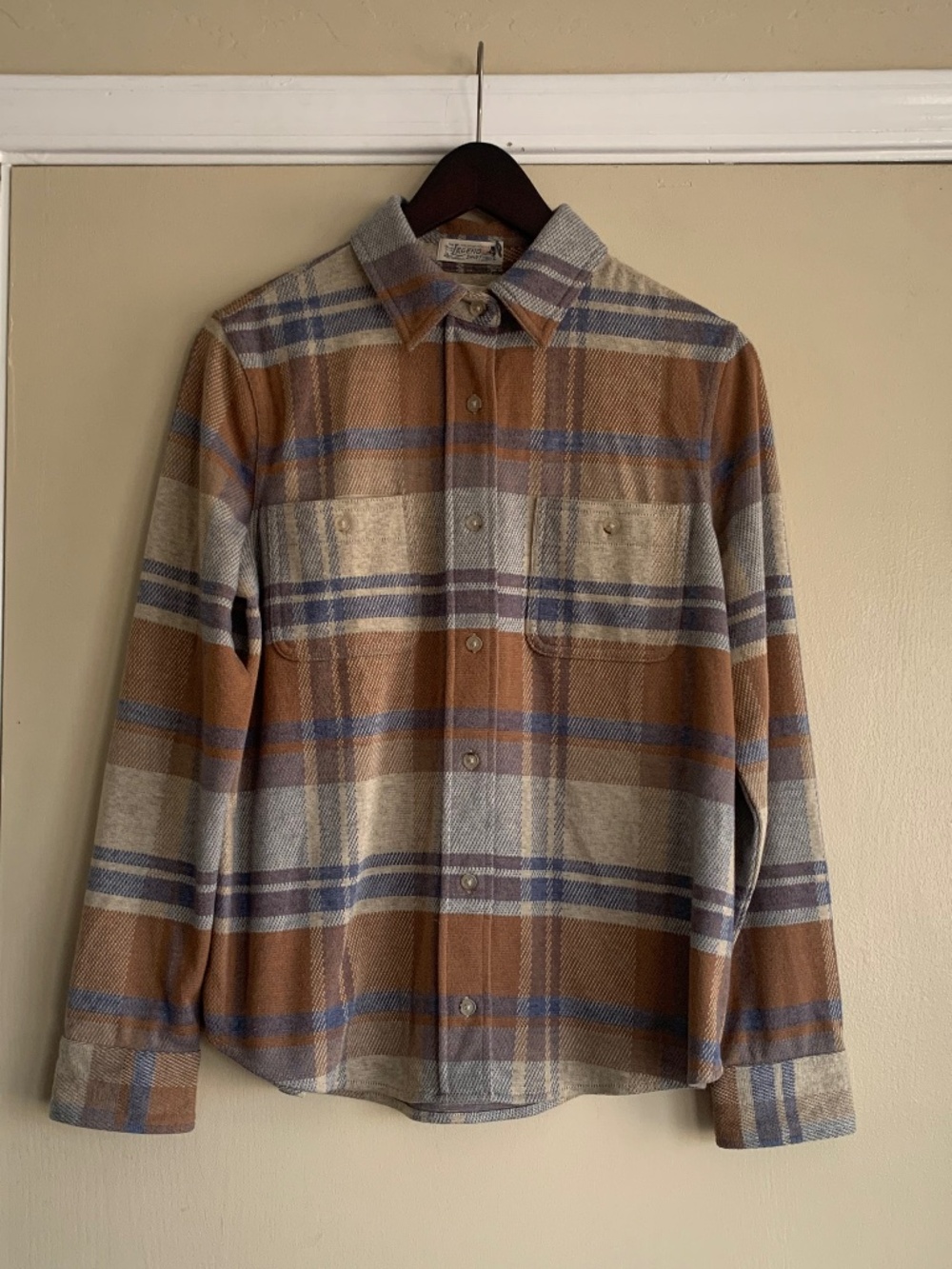Faherty Legend Sweater Shirt Plaid Button Down Women's S Neutral Fall Outdoor